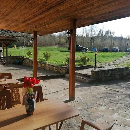 Szálloda чичо томовата колиба Trjavna